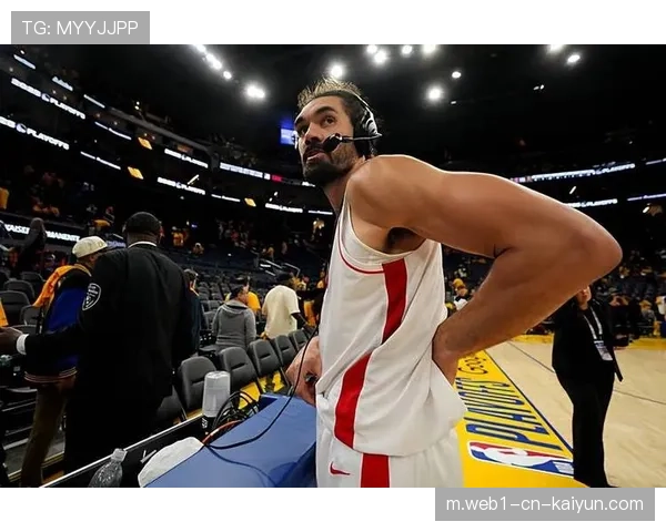 亚当斯赛季报销影响火箭前板率 历史级进攻篮板效率面临考验